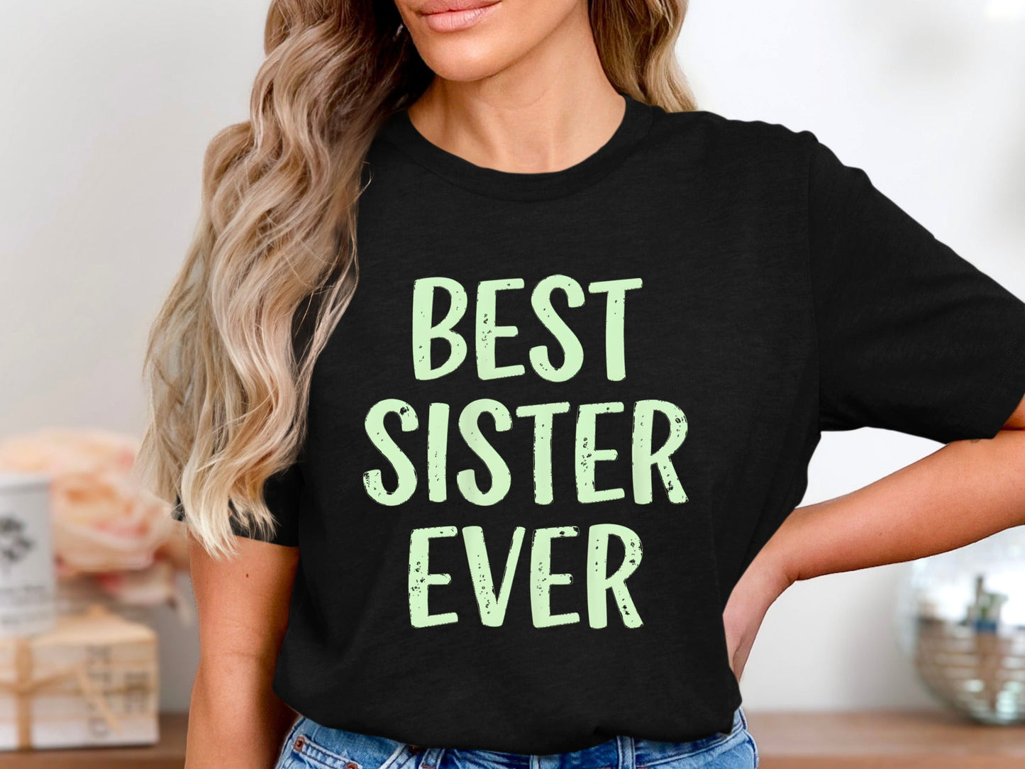 Best Sister Ever Minimalist Tee - Cute Cursive Heart Shirt