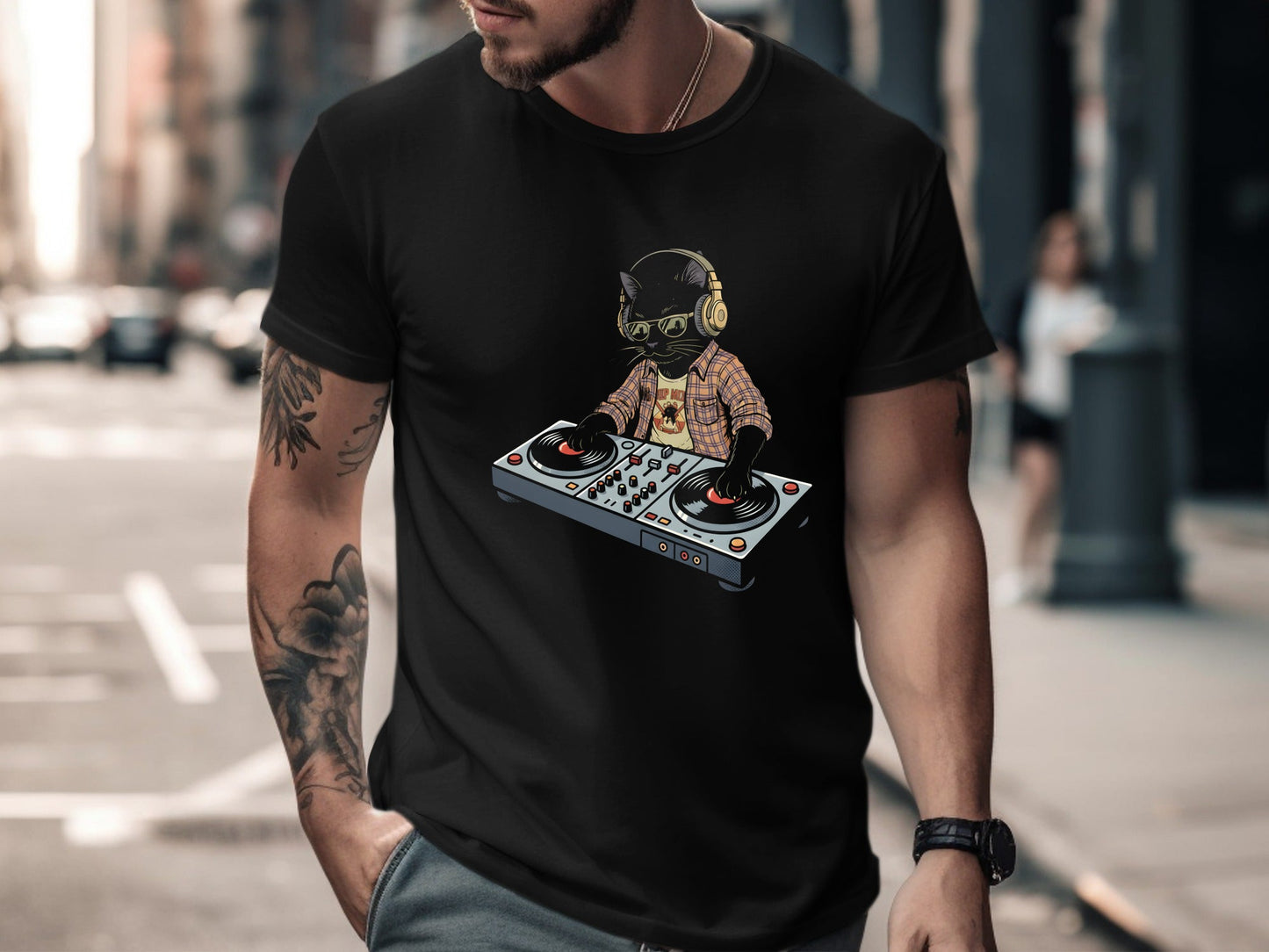 DJ Cat Scratching Records Funny Music T-Shirt