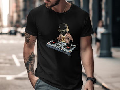 DJ Cat Scratching Records Funny Music T-Shirt