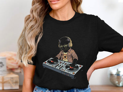 DJ Cat Scratching Records Funny Music T-Shirt