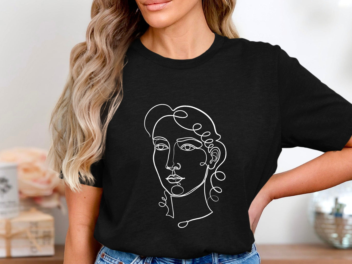 Bouquet Muse Minimalist Figure T-Shirt