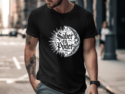 Saber es Poder Typography T-Shirt - Knowledge is Power